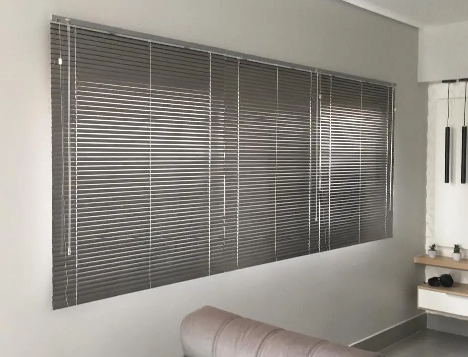 imagem de persiana horizontal de 25m aluminio.